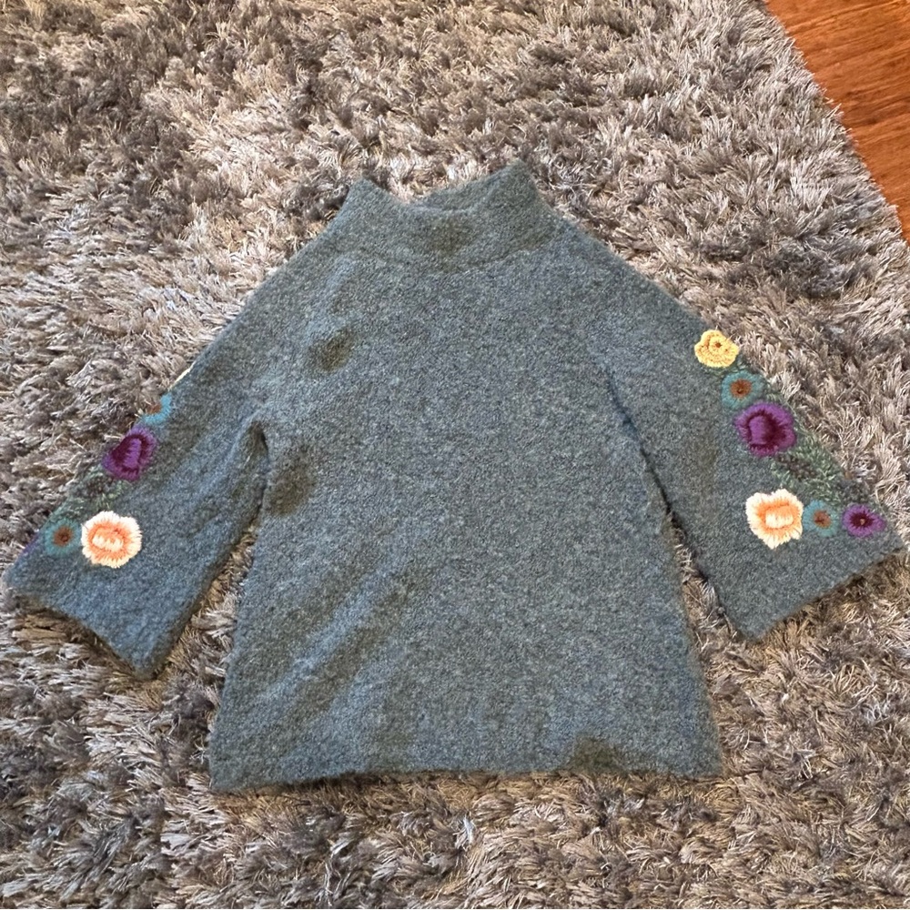 Sleeping On Snow Anthropologie Floral Embroidered Gray Sweater XS
